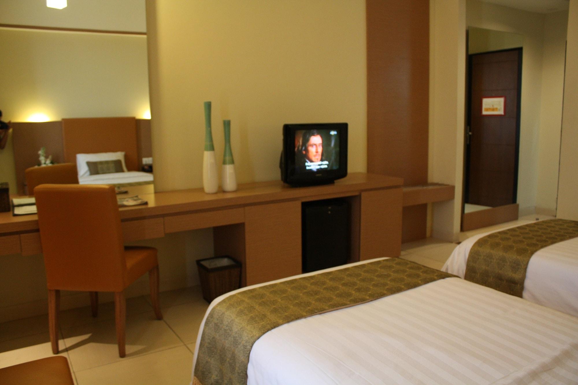 Grand Pasundan Convention Hotel Bandung Exterior foto