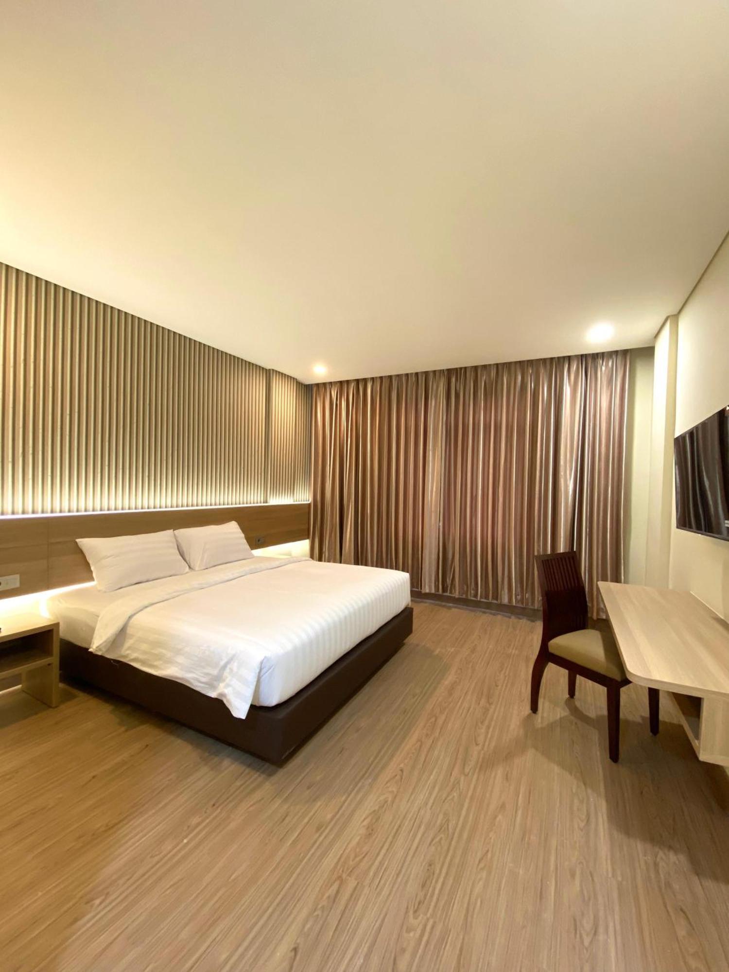 Grand Pasundan Convention Hotel Bandung Exterior foto