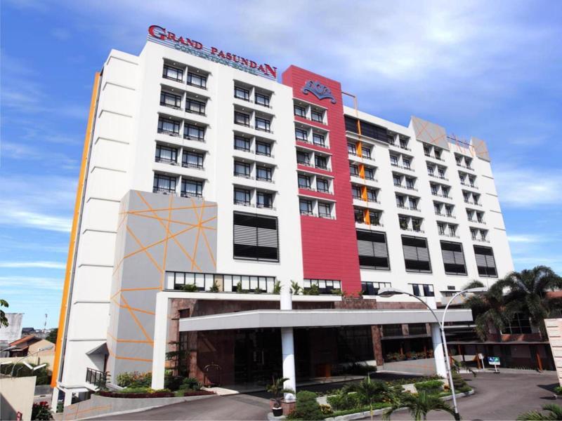 Grand Pasundan Convention Hotel Bandung Exterior foto