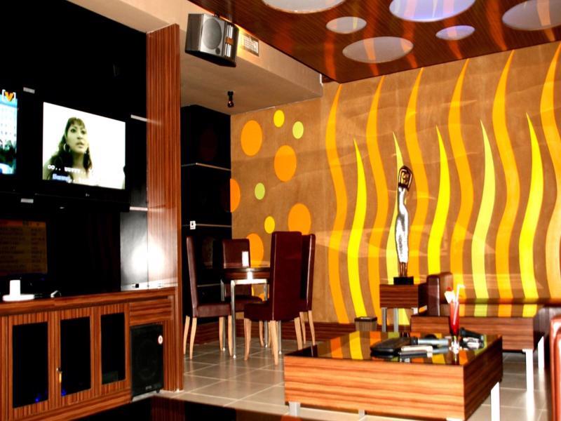 Grand Pasundan Convention Hotel Bandung Exterior foto