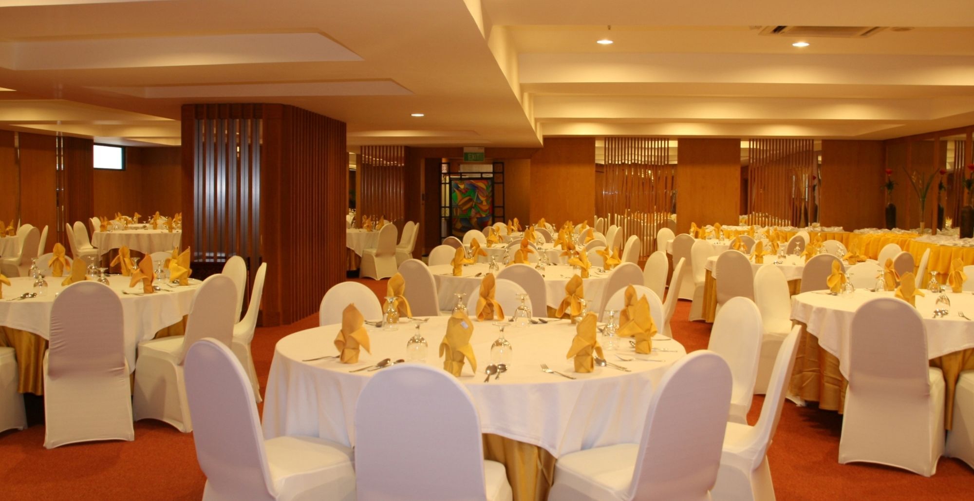 Grand Pasundan Convention Hotel Bandung Exterior foto
