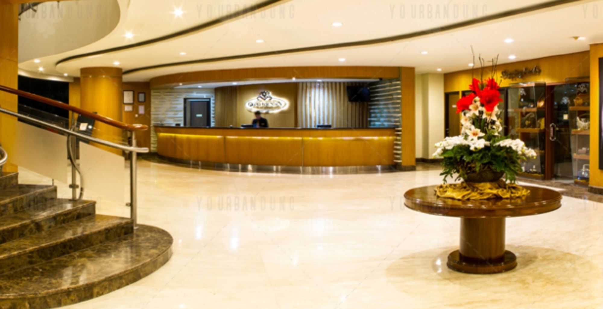 Grand Pasundan Convention Hotel Bandung Exterior foto